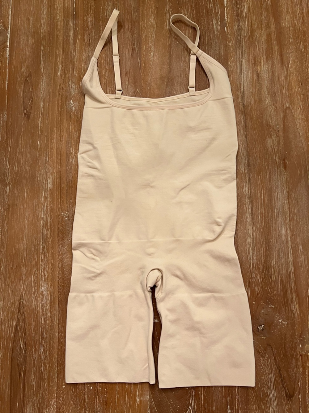 NWOT Skimms Seamless Light Beige Shapewear Bodysuit - size L